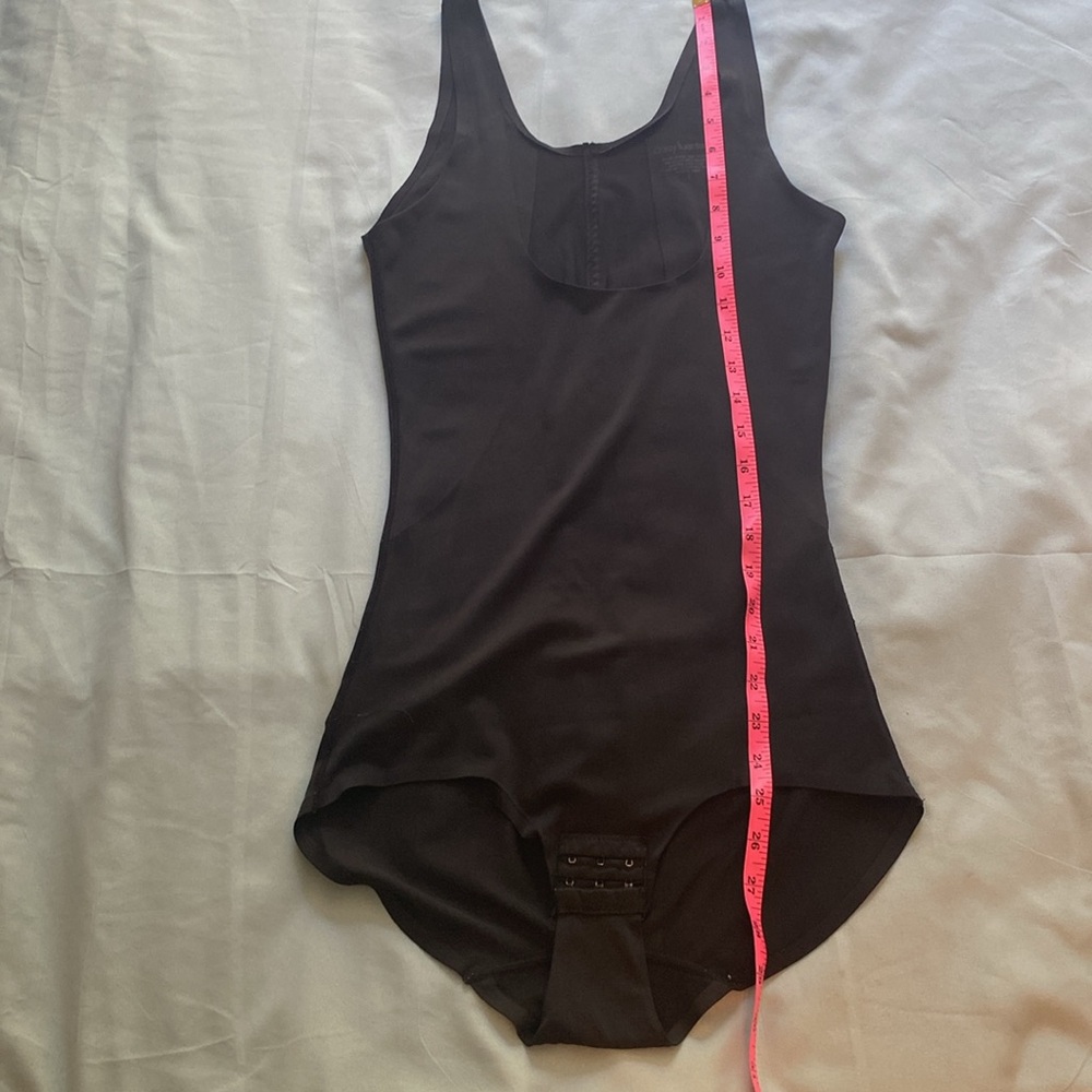 Shape Wear - Picture 8 of 8